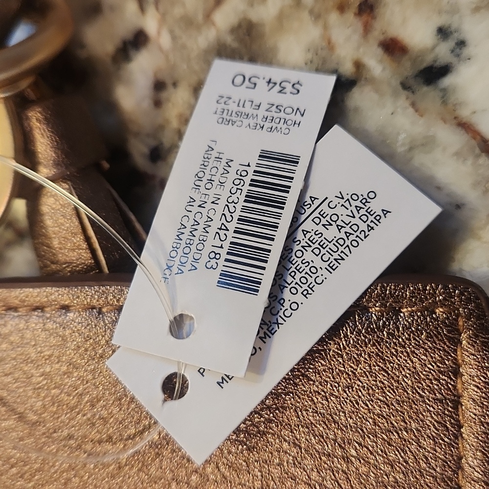 Chicos NWT Credit card holder wristlet - Picture 5 of 5